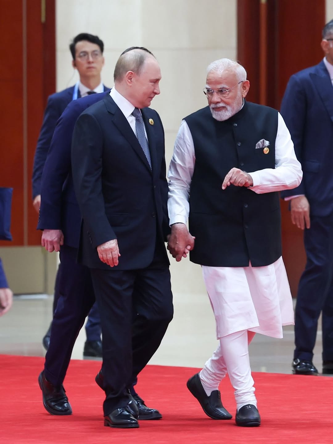 @Interactions in Tianjin continue! Exchanging perspectives