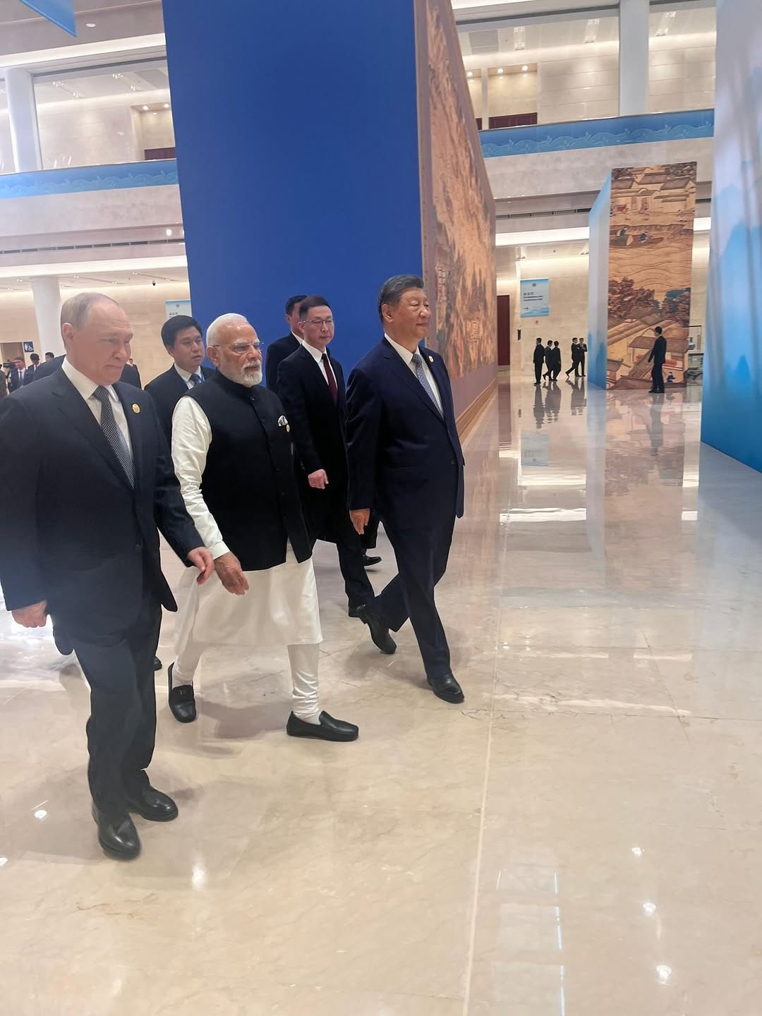 @Interactions in Tianjin continue! Exchanging perspectives